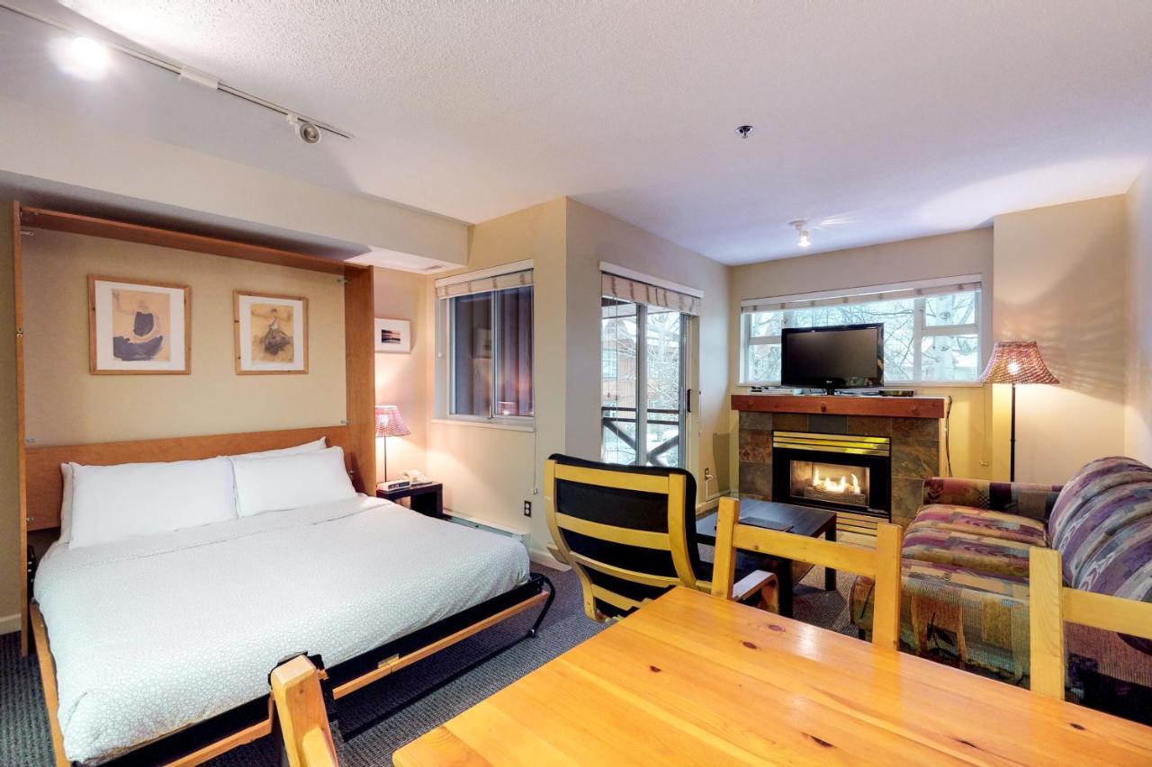Marketplace Lodge Whistler Szoba fotó